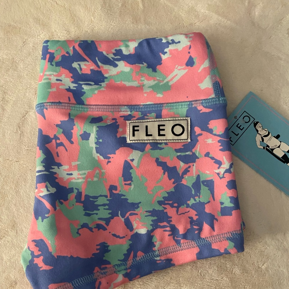 FLEO NWT Baja Mint Size S Booty Shorts